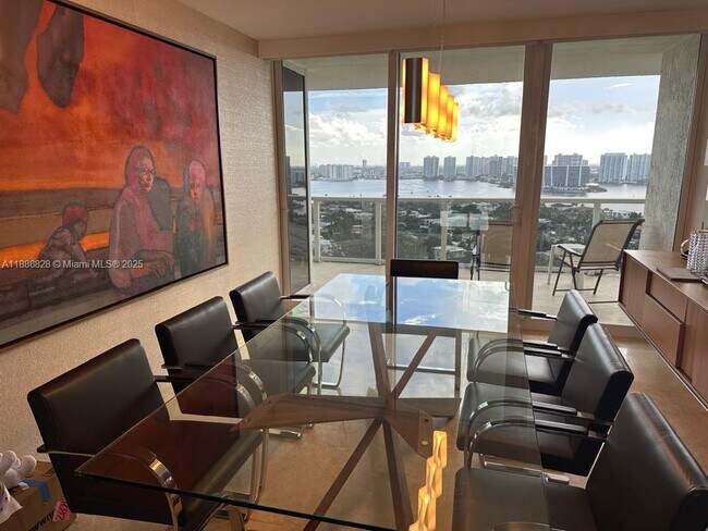 Foto del edificio - 19333 Collins Ave