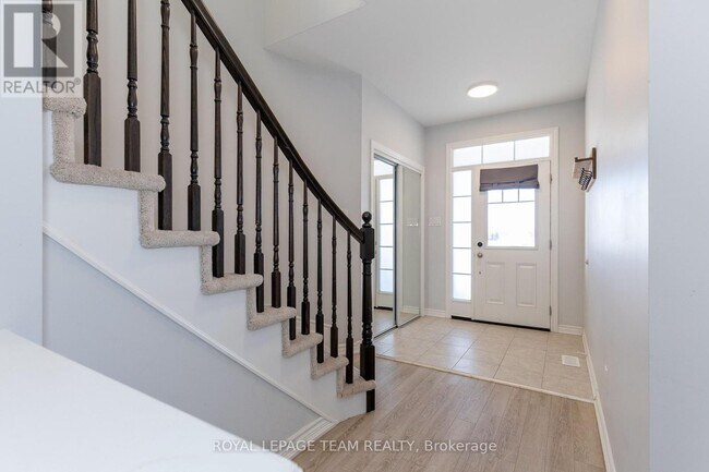 Photo du bâtiment - 937 Shimmerton Cir