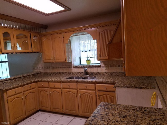 Building Photo - 4 br, 2 bath House - 6911 Pradera Ln