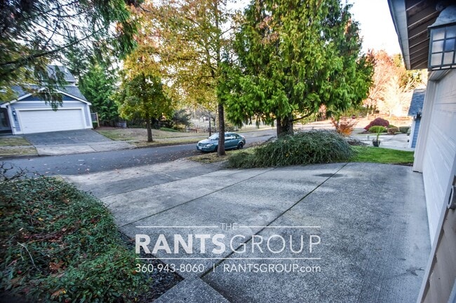 Foto del edificio - Great Location!  Quiet Neighborhood!