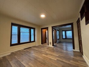 Building Photo - 205-207-207 Magee Ave