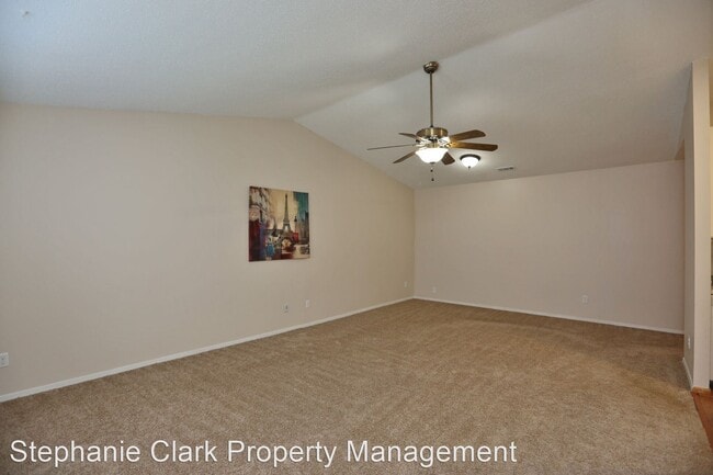 Building Photo - 4 br, 2 bath House - 1321 Petrell Drive