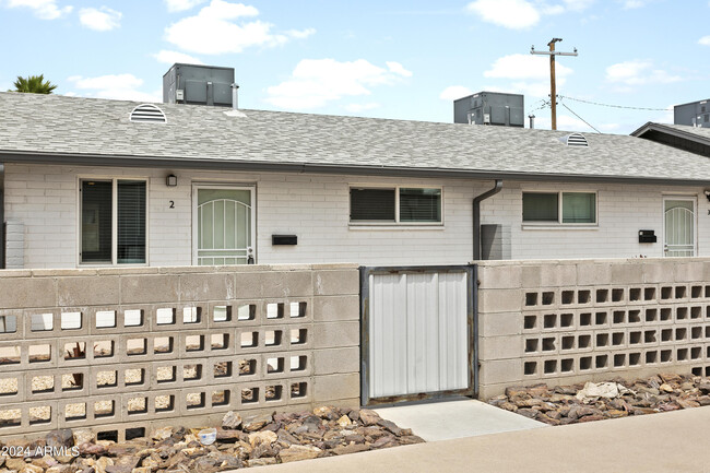 Building Photo - 1646 E McKinley St