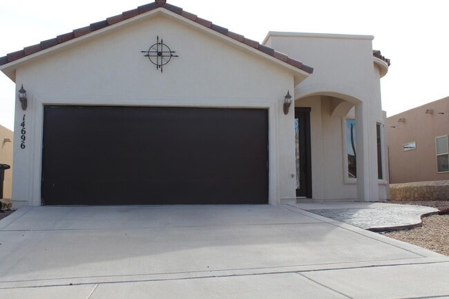Building Photo - 14696 Spanish Point Dr