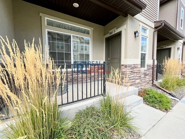 Photo - 3861 N Himalaya Rd House