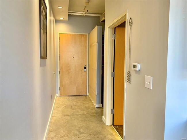 Entry Foyer - - 1627 Locust St