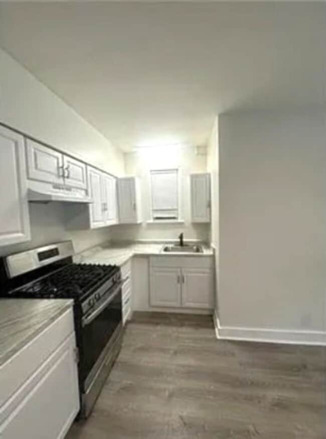 Building Photo - 91 Ives St