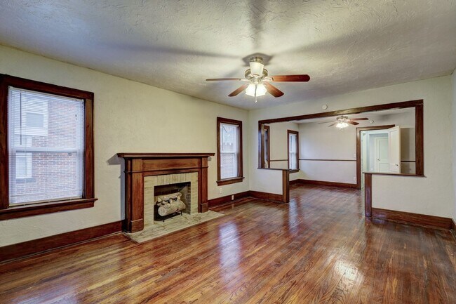 Foto del edificio - Lovely 1 Bed Home with new Balcony: 1407 1/2 Northwest 17th Street