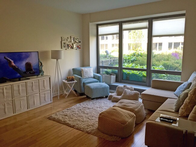 Foto del edificio - 130 N Garland Ct