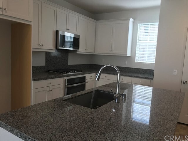 Building Photo - 45330 Via Vela