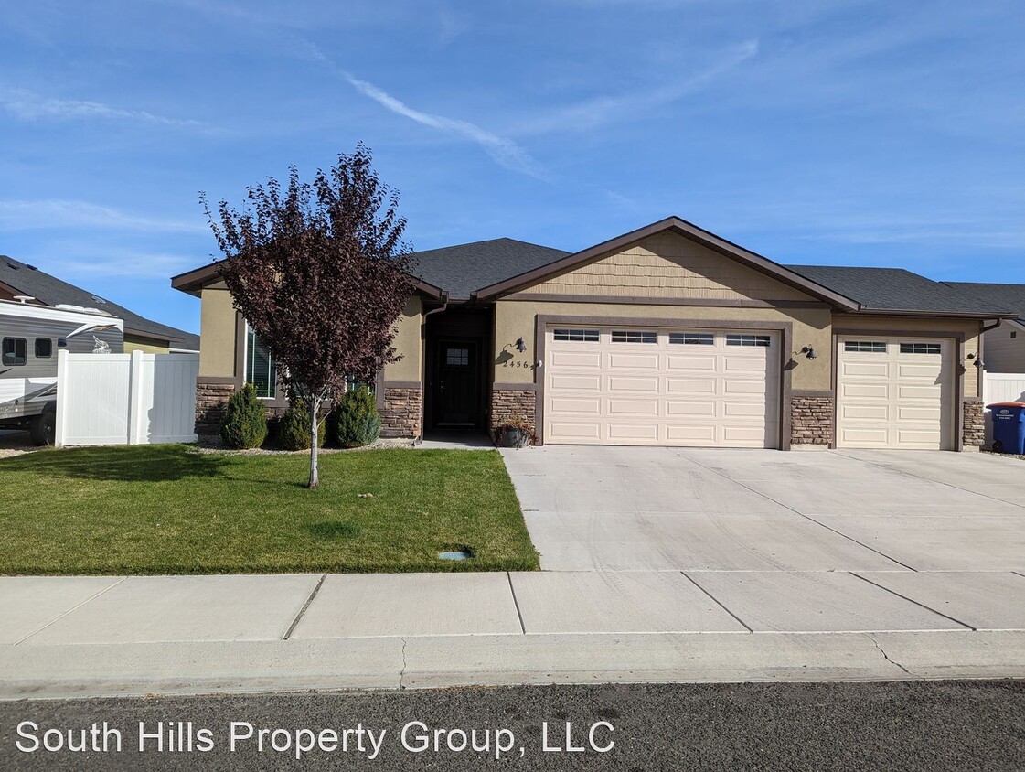 Foto principal - 3 br, 2 bath House - 2456 Homeplace Court