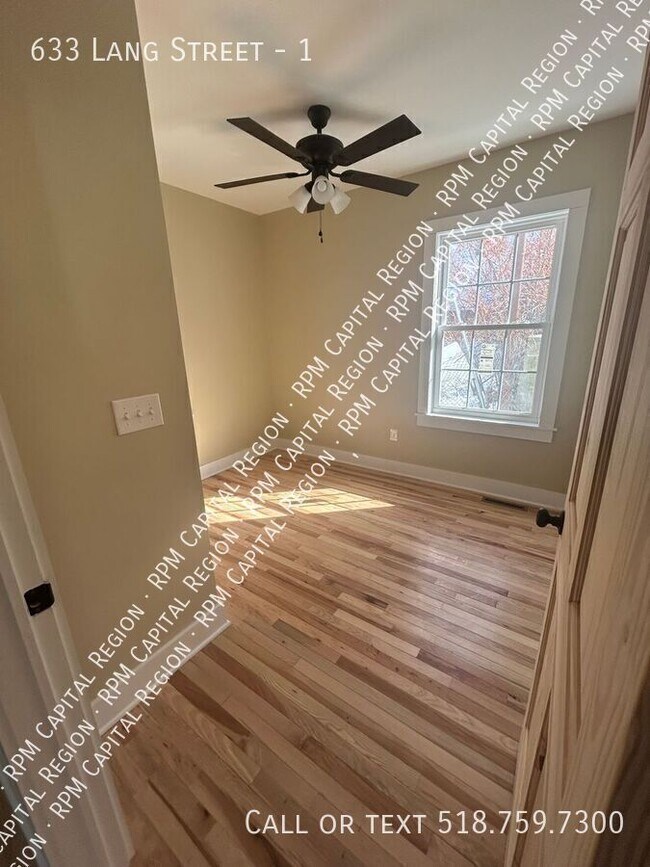 Foto del edificio - 633 Lang St