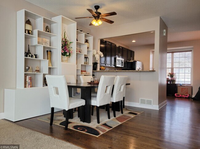 Building Photo - 15731 Fox Cir