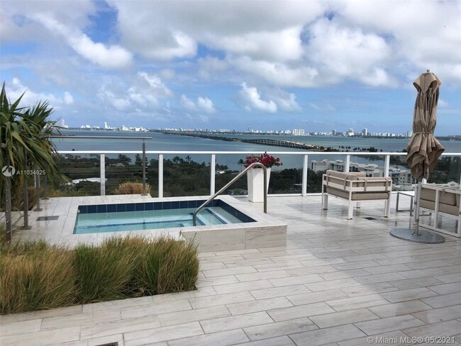 Building Photo - 4250 Biscayne Blvd