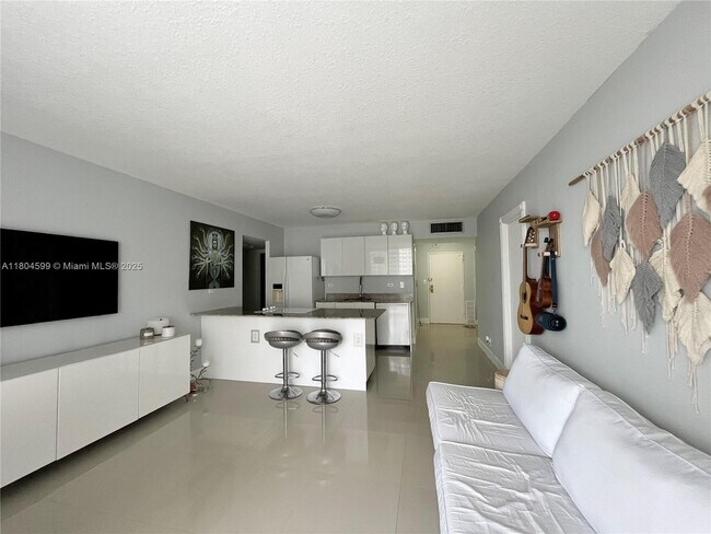 Foto del edificio - 500 Three Islands Boulevard