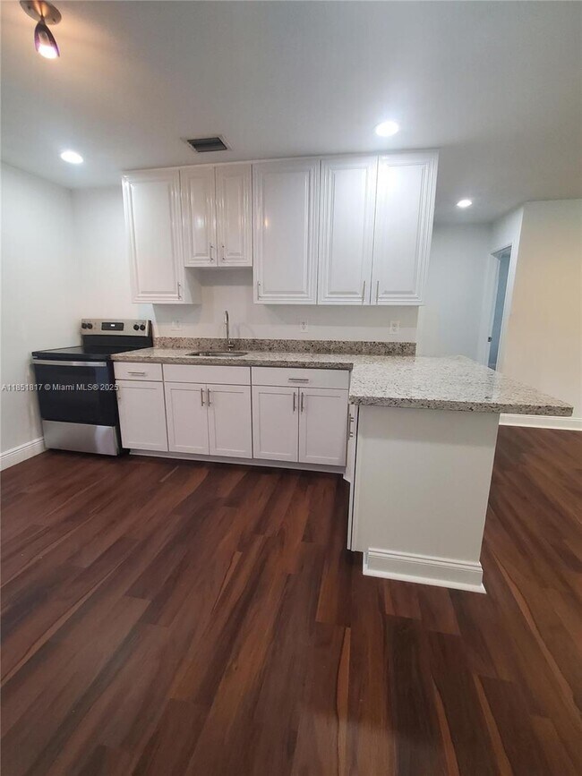 Foto del edificio - 2407 Scott St