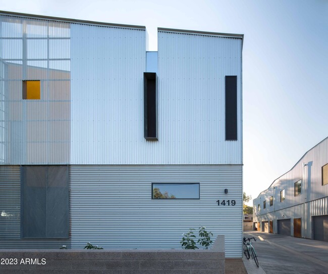 Building Photo - 1419 S Kenneth Pl