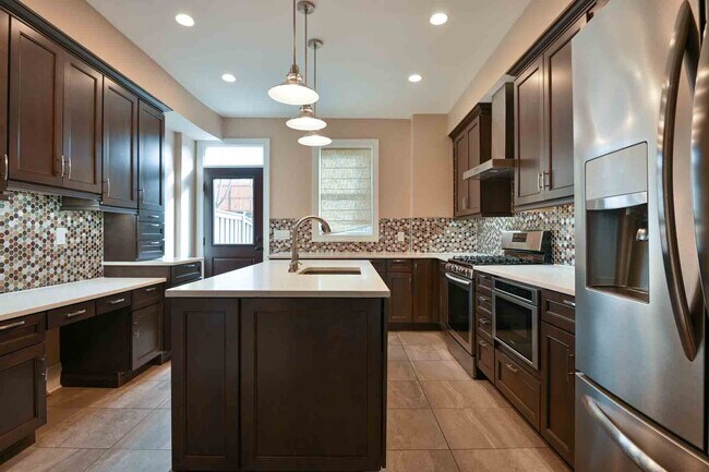 Foto del edificio - 821 8th St NE