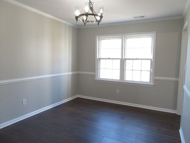 Foto del edificio - Two Story Colonial in Hampton