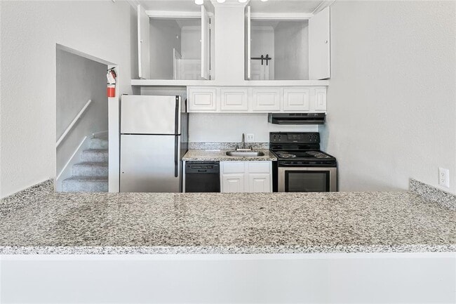 Building Photo - 7820 Seawall Blvd