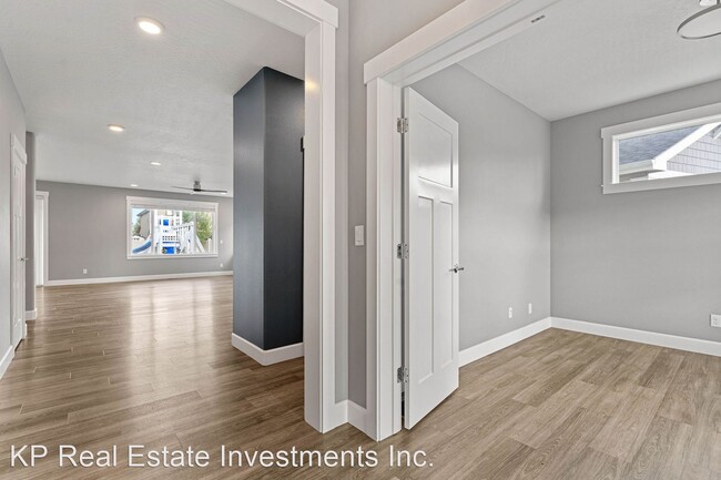 Building Photo - 4 br, 2.5 bath House - 2344 N Kachess Rd