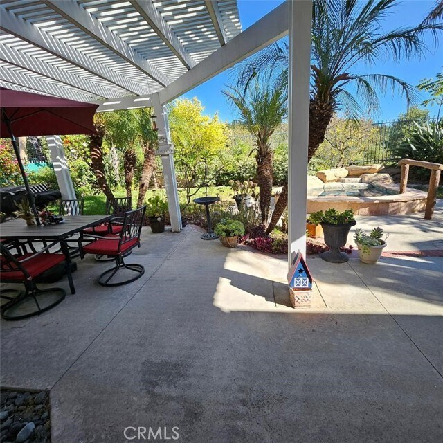 Foto del edificio - 44 Blanco