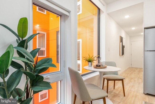 Building Photo - 1131-39 N Front St