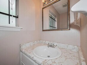 Building Photo - 3619 Kilkenny Dr