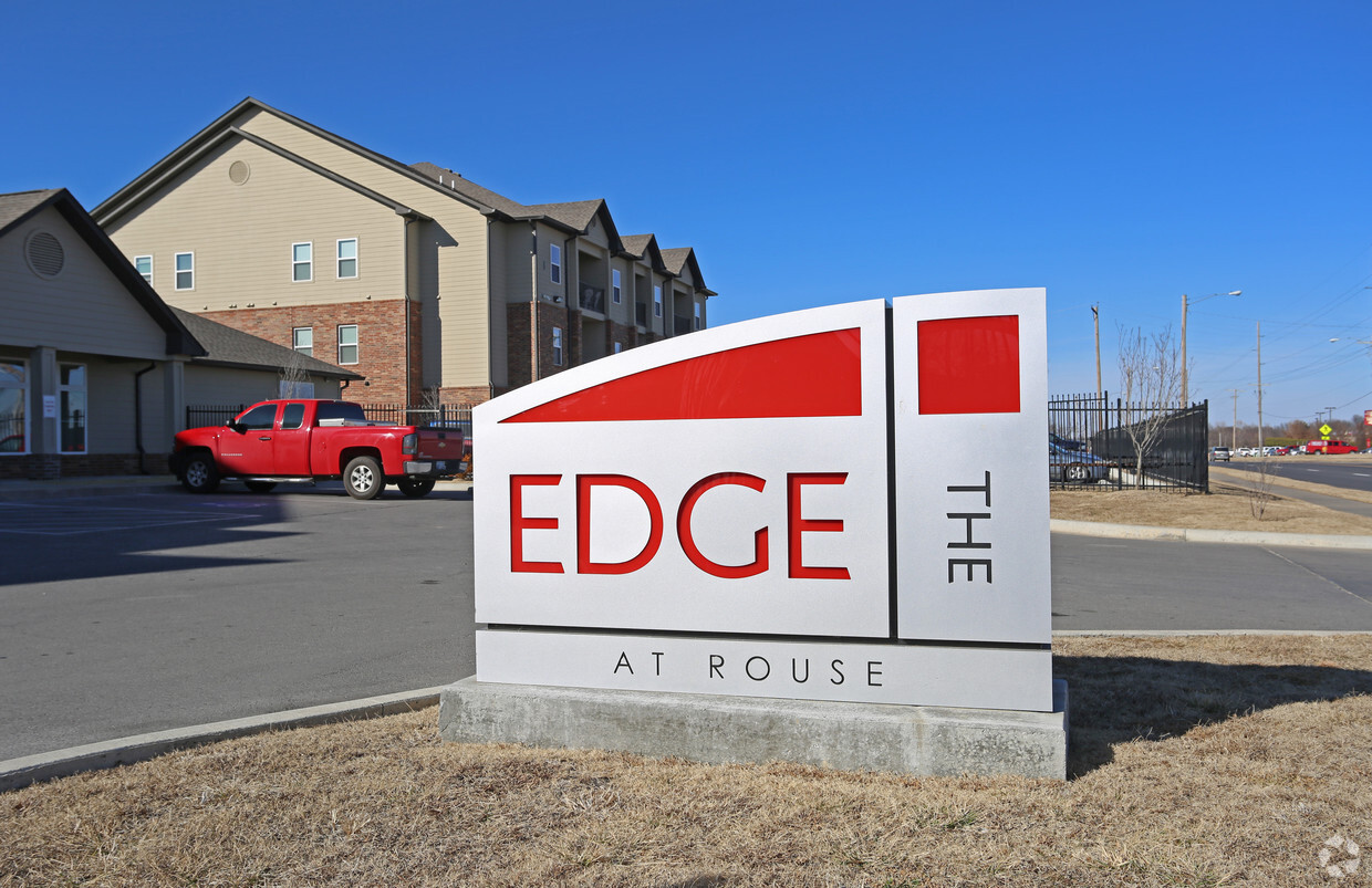 Signage - The Edge at Rouse