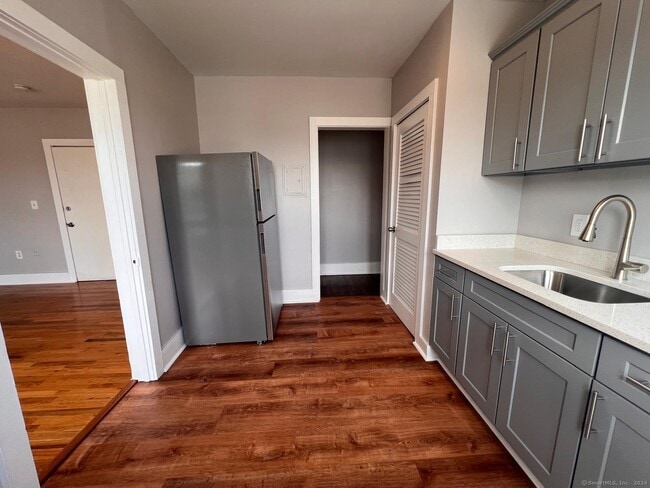 Building Photo - 1160 Dixwell Ave