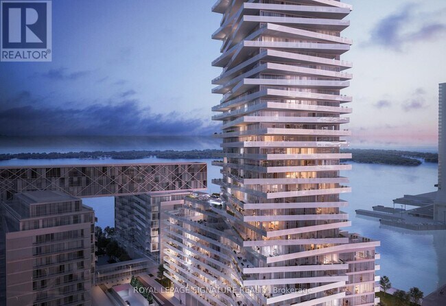 Building Photo - 15 Queens Quay E