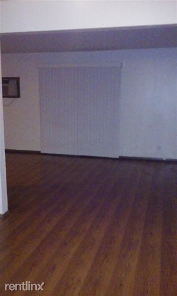 Building Photo - 2405 Eastmoreland Ave