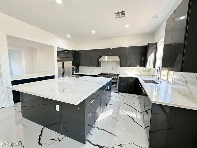 Building Photo - 6745 Keren Marie Ave