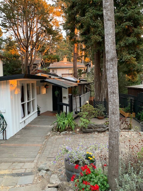Primary Photo - 1031 Funston Ave