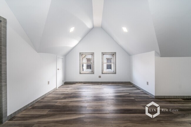 Foto del edificio - 388 E 3rd St
