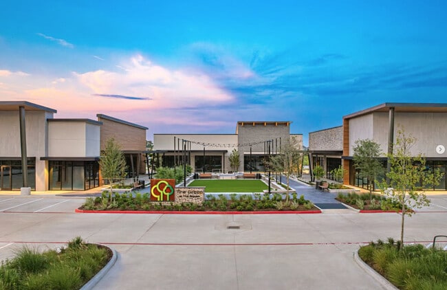Building Photo - Glade at the Groves