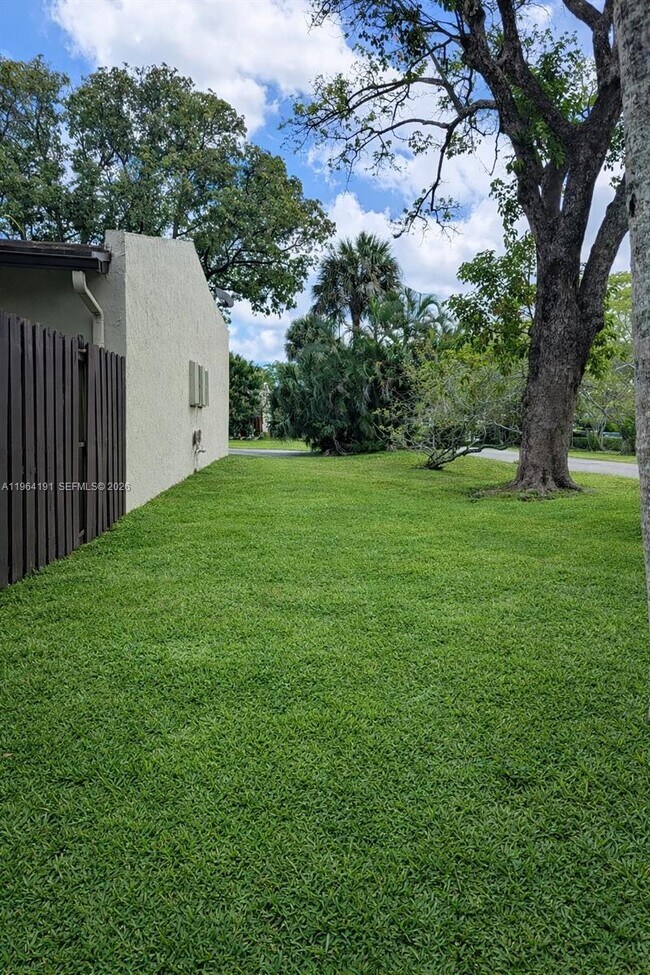 Foto del edificio - 22335 Palomita Dr