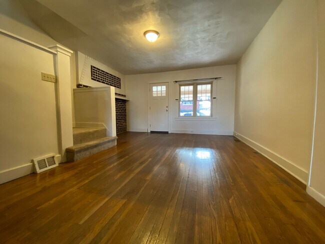 Foto del edificio - Perfect 3 BR Townhouse in Lovely Squirrel ...