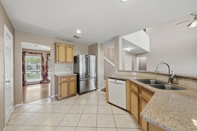 Building Photo - 26038 Palmdale Estate Dr