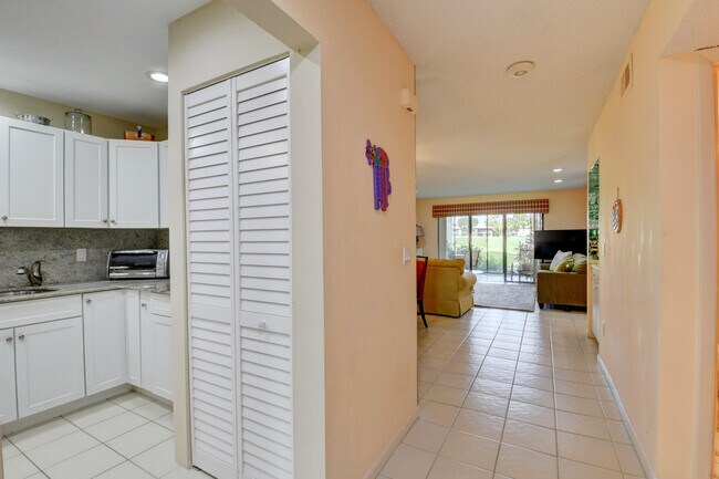 Foto del edificio - 7 Southport Ln