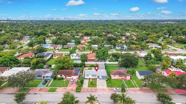 Foto del edificio - 1340 NW 131st St