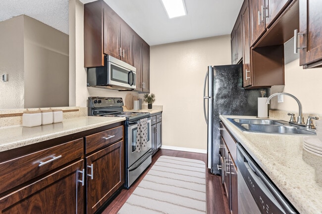 Building Photo - Shadow Ridge Apartments