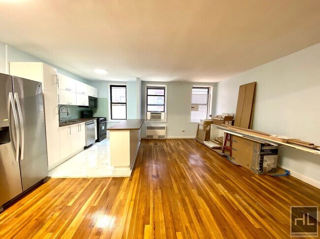 Building Photo - 139 STREET