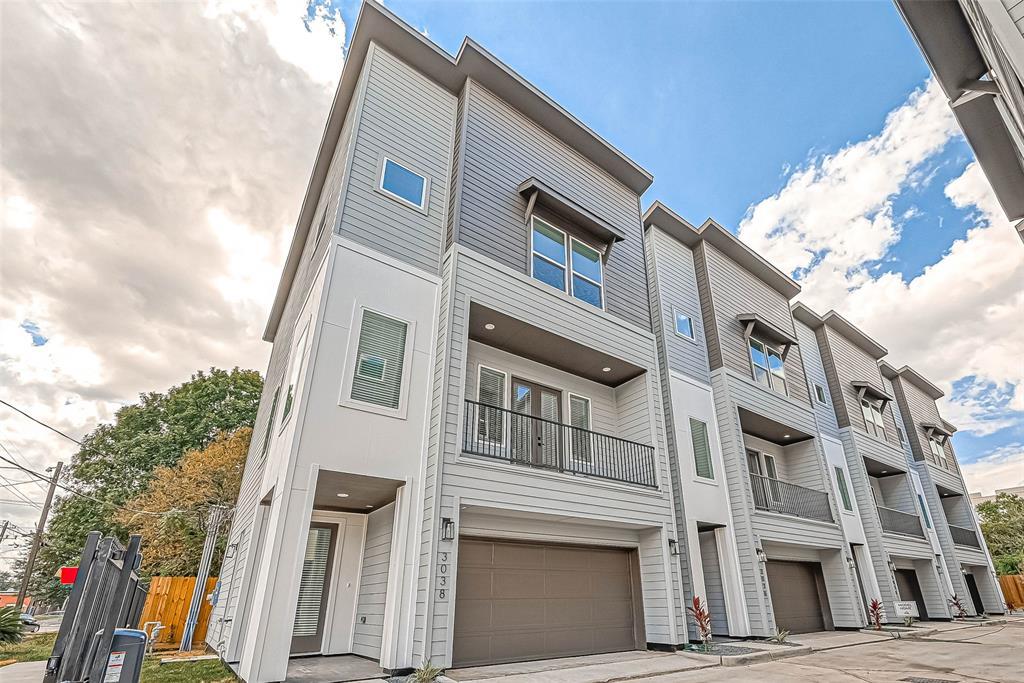 Foto principal - 3038 Live Oak St