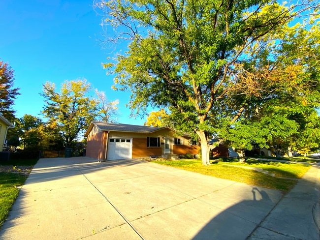 Foto del edificio - Expansive 5-Bedroom Home with Modern Comfort & Flexible Living Space! Available Now!!