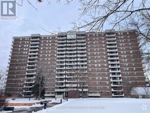 Building Photo - 1705-1705 Playfair Dr