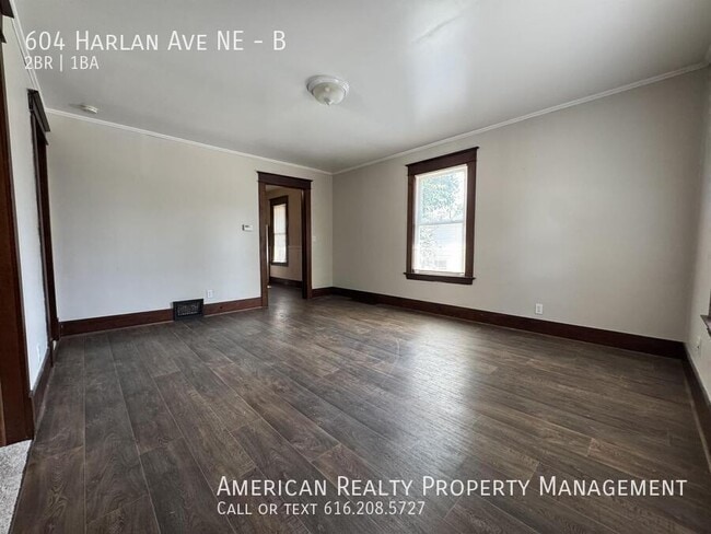 Building Photo - 604 Harlan Ave NE
