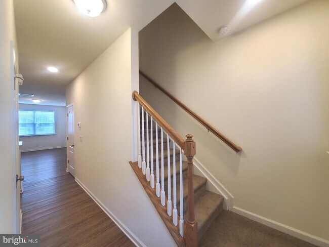 Building Photo - 251 Tea Party Trail