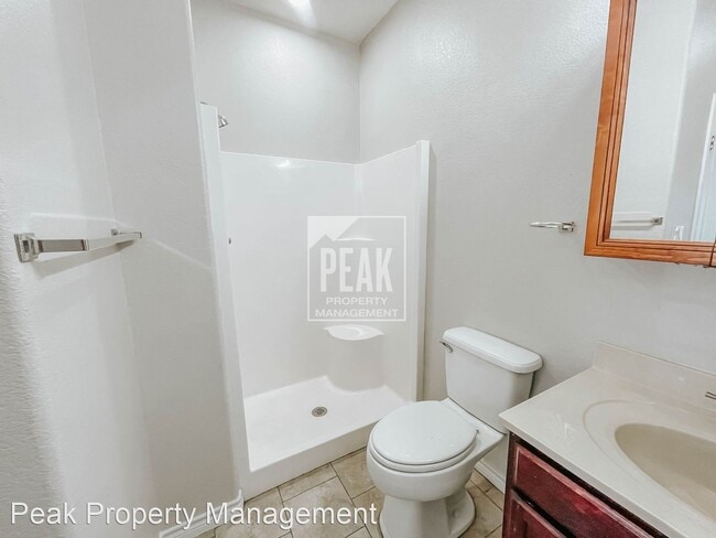 Building Photo - 3 br, 2 bath House - 21 Private Road 13261...