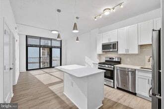 Building Photo - 2120 Vermont Ave NW